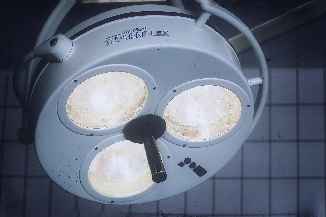 天地劫:幽城再临:工商注册代理员工