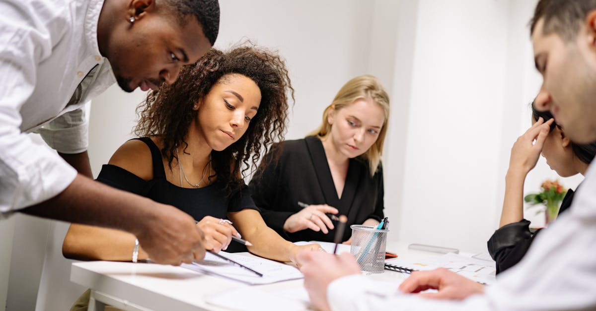 B站手机卡实名账号:manbext团队竞技app详情下载教程