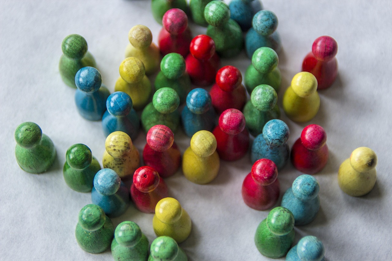 技术支持对于游戏背景故事的影响是怎样的？